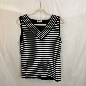 Tahari Sleeveless Black & White Top Sz 16